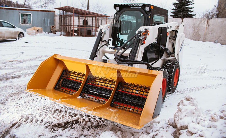 Пескоразбрасыватель навесной Delta SM2000 на Bobcat картинка 633436